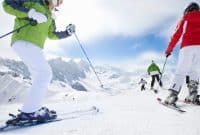 Location de ski à la montagne : avantages, économies et conseils pratiques